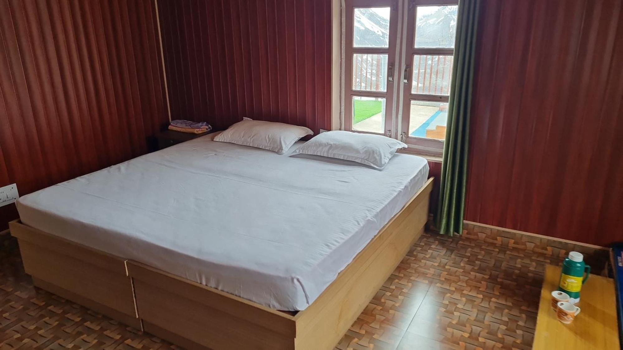 Beyond Rohtang Homestay Tandi